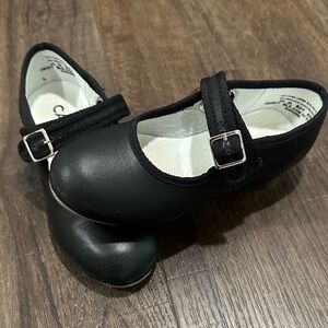 Girls tap shoes